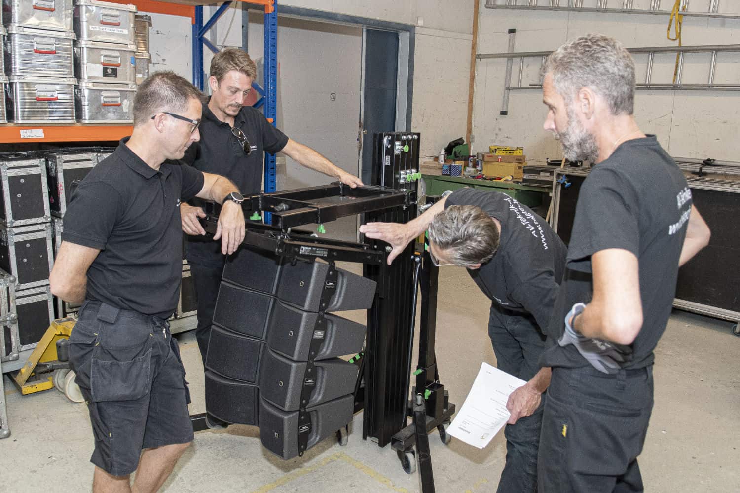 Lej en projektor og lærred, og få hjælp af en Av-tekniker